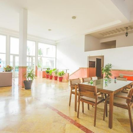 Lovely 2 Bedroom Vacation Home With Pool/Beach 스크히라트 외부 사진