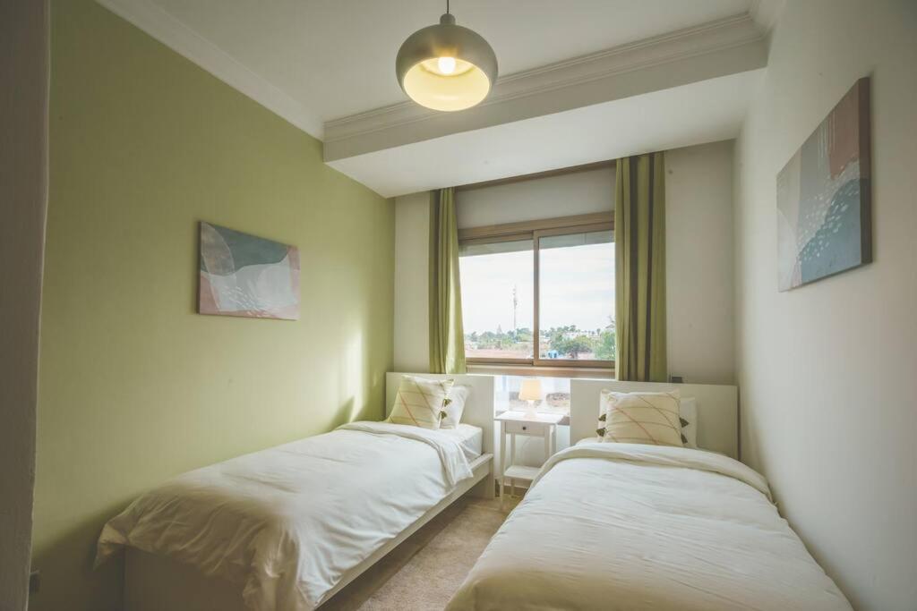 Lovely 2 Bedroom Vacation Home With Pool/Beach 스크히라트 외부 사진