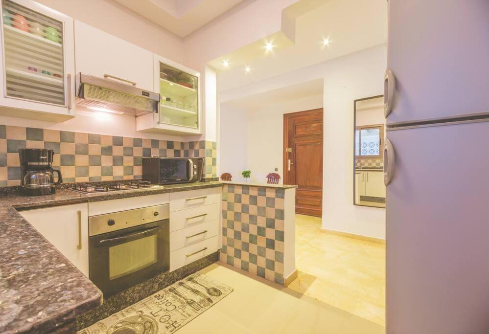 Lovely 2 Bedroom Vacation Home With Pool/Beach 스크히라트 외부 사진
